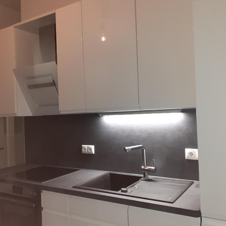 Grosszuegige,98M2 Grosse Wohnung In Stadtnaher Traumlage, Nur 200M Zum Stadtpark Ольденбург Екстер'єр фото